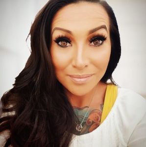 Meet your Posher, Charleen